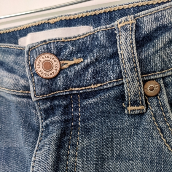 KANCAN Cassandra Skinny Mid Rise Medium Wash Faded Raw Hem Jeans Size 25 - Picture 5 of 13